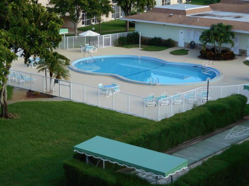 VILLAGE GREEN DORCHESTER - Residential Lease