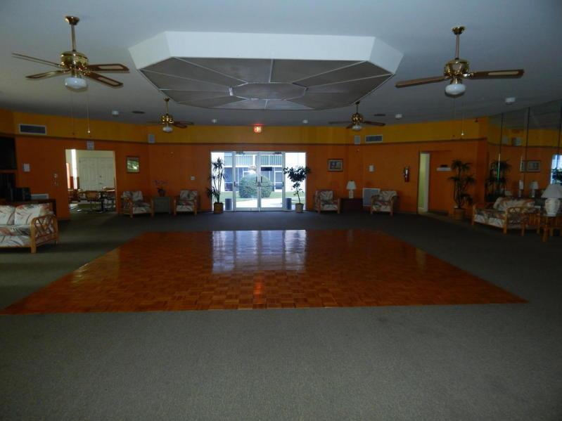VILLAGE GREEN DORCHESTER - Residential Lease