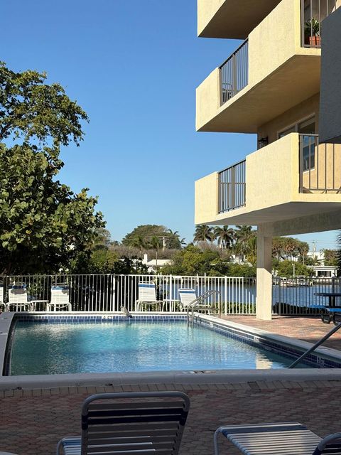 A home in South Palm Beach