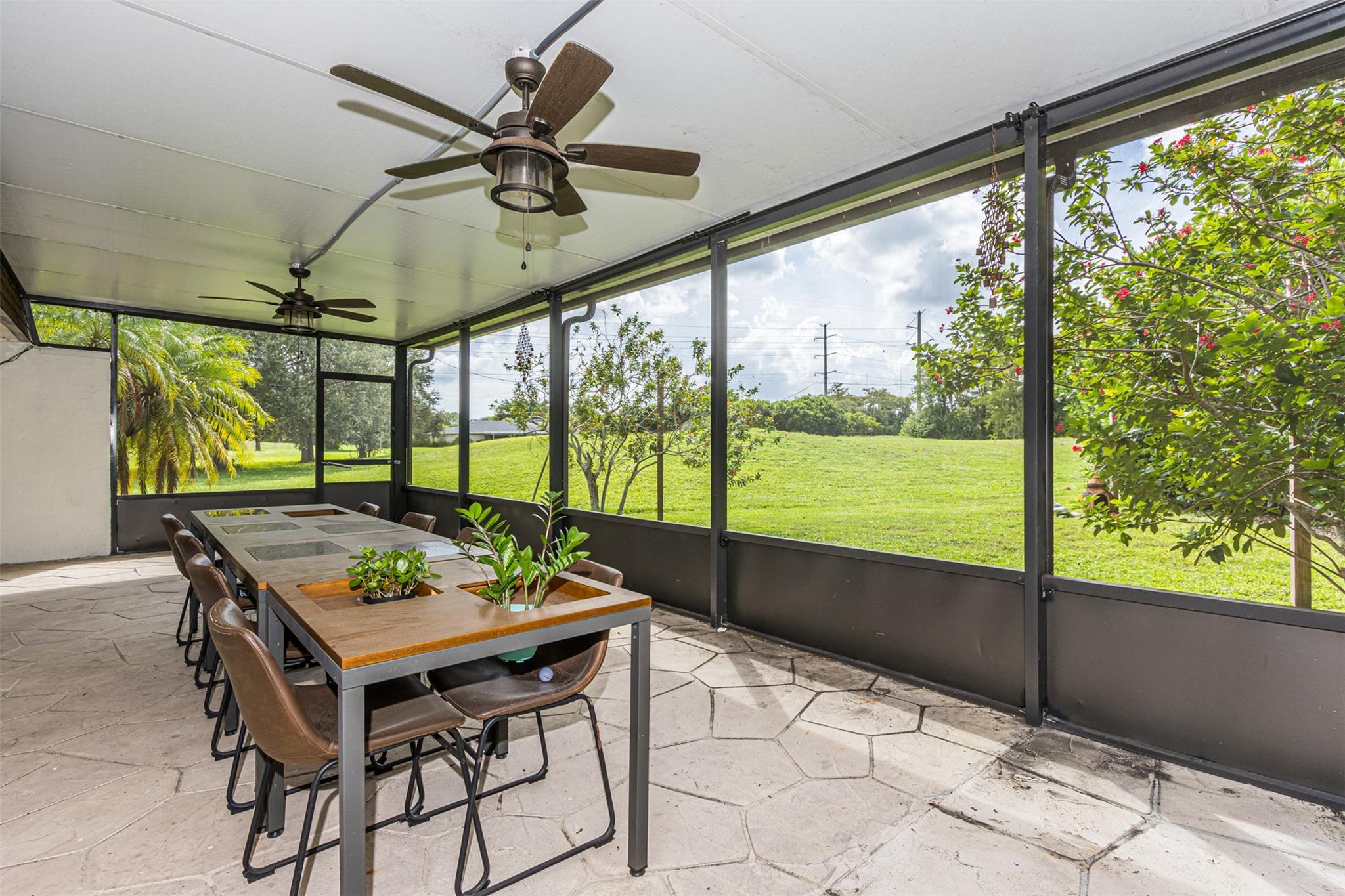 Woodlands Sec Seven 67-41 - Residential