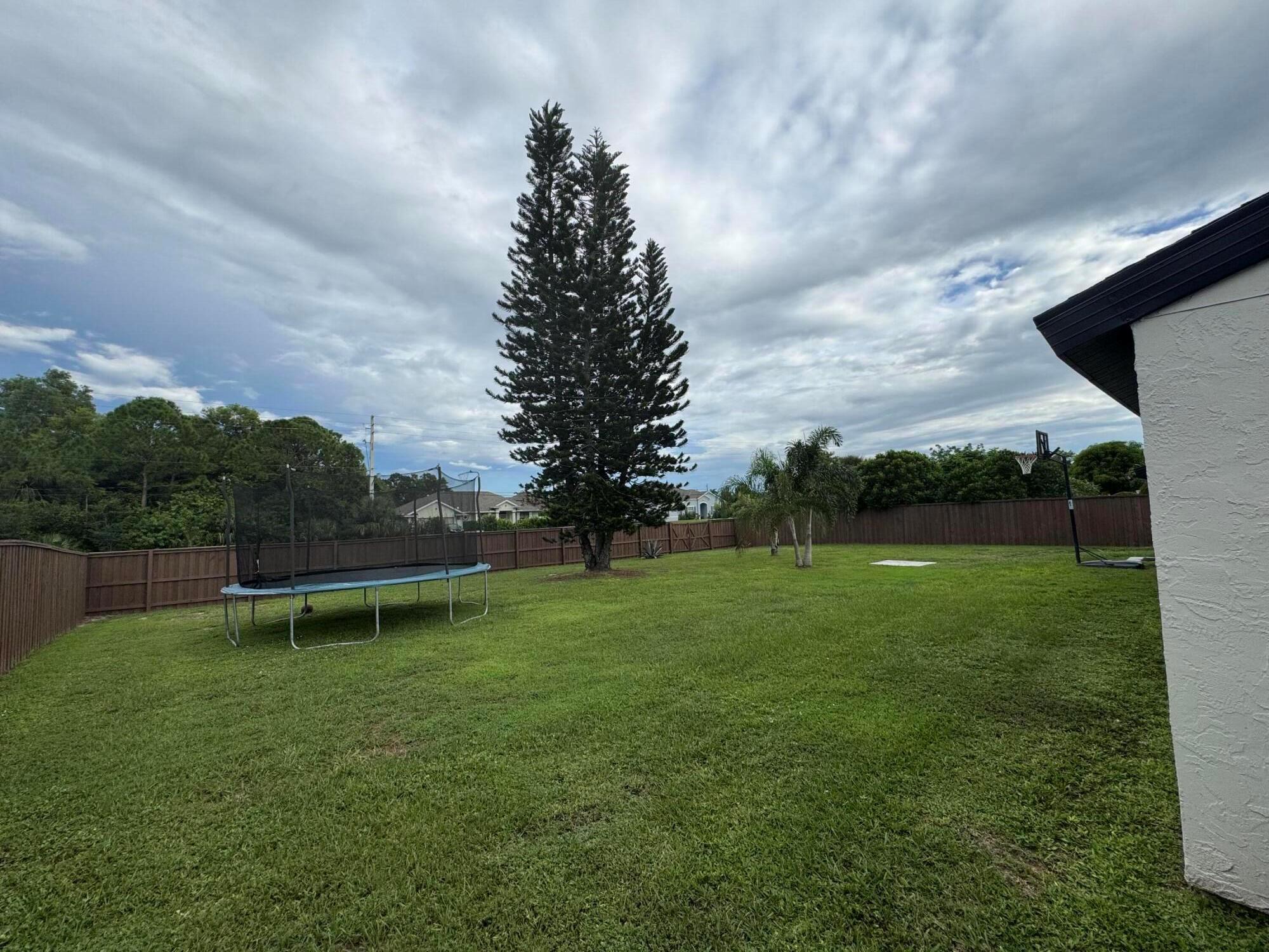 PORT ST LUCIE SECTION 42 - Residential Lease