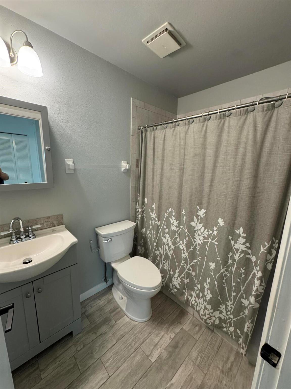 PORT ST LUCIE SECTION 42 - Residential Lease