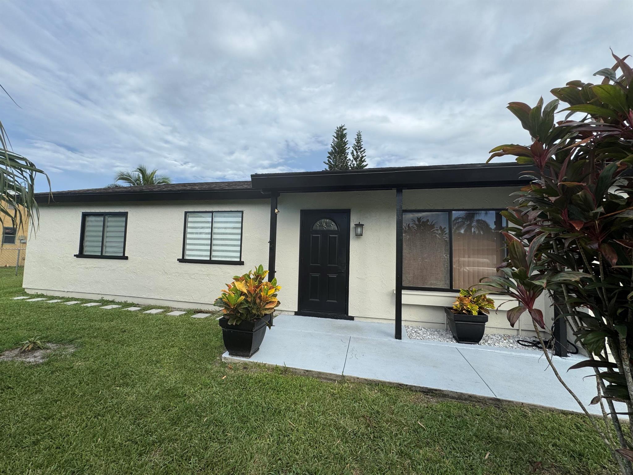 PORT ST LUCIE SECTION 42 - Residential Lease