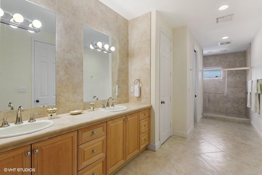 Isla Bahia 47-27 B - Residential