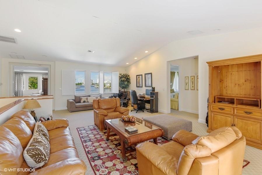 Isla Bahia 47-27 B - Residential