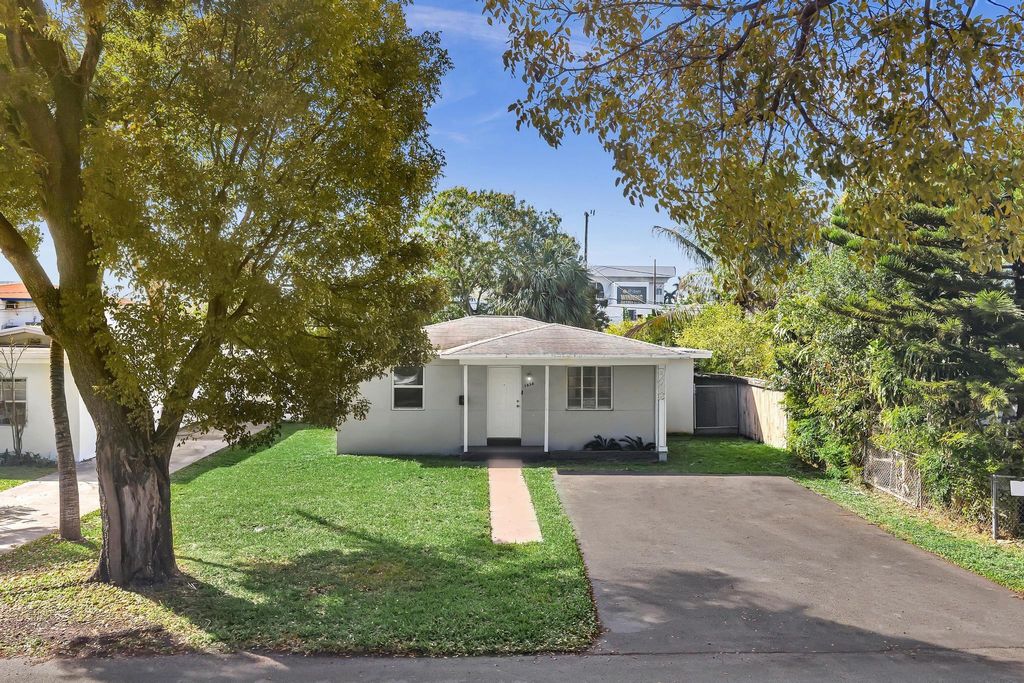 Photo of 1938 Fletcher Street, Hollywood, FL 33020 (MLS # F10551186)