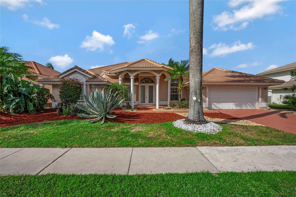 Photo of 10625 Maple Chase Drive, Boca Raton, FL 33498 (MLS # F10477065)