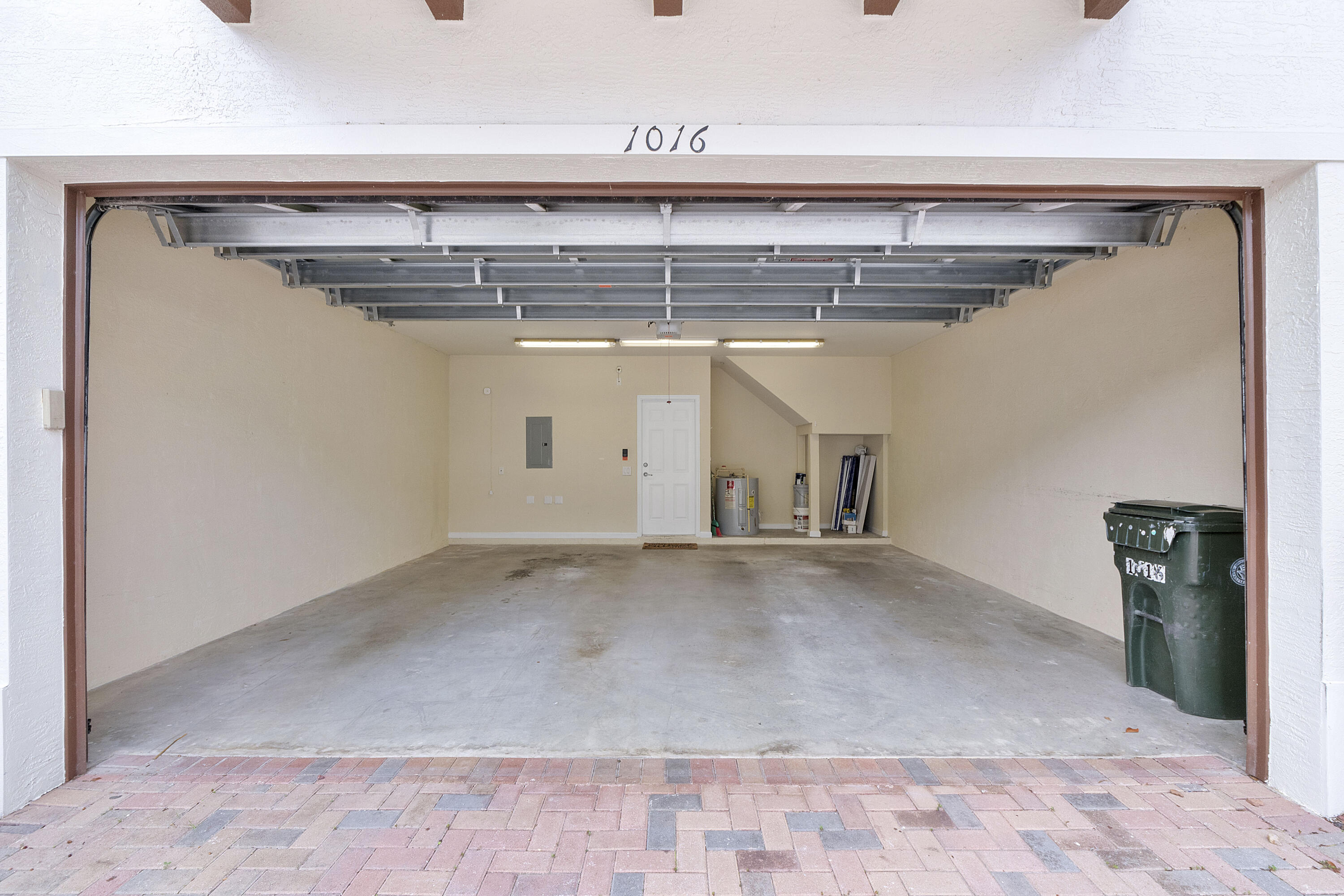 PALOMA LAKES CONDOMINIUM NO 1 - Residential