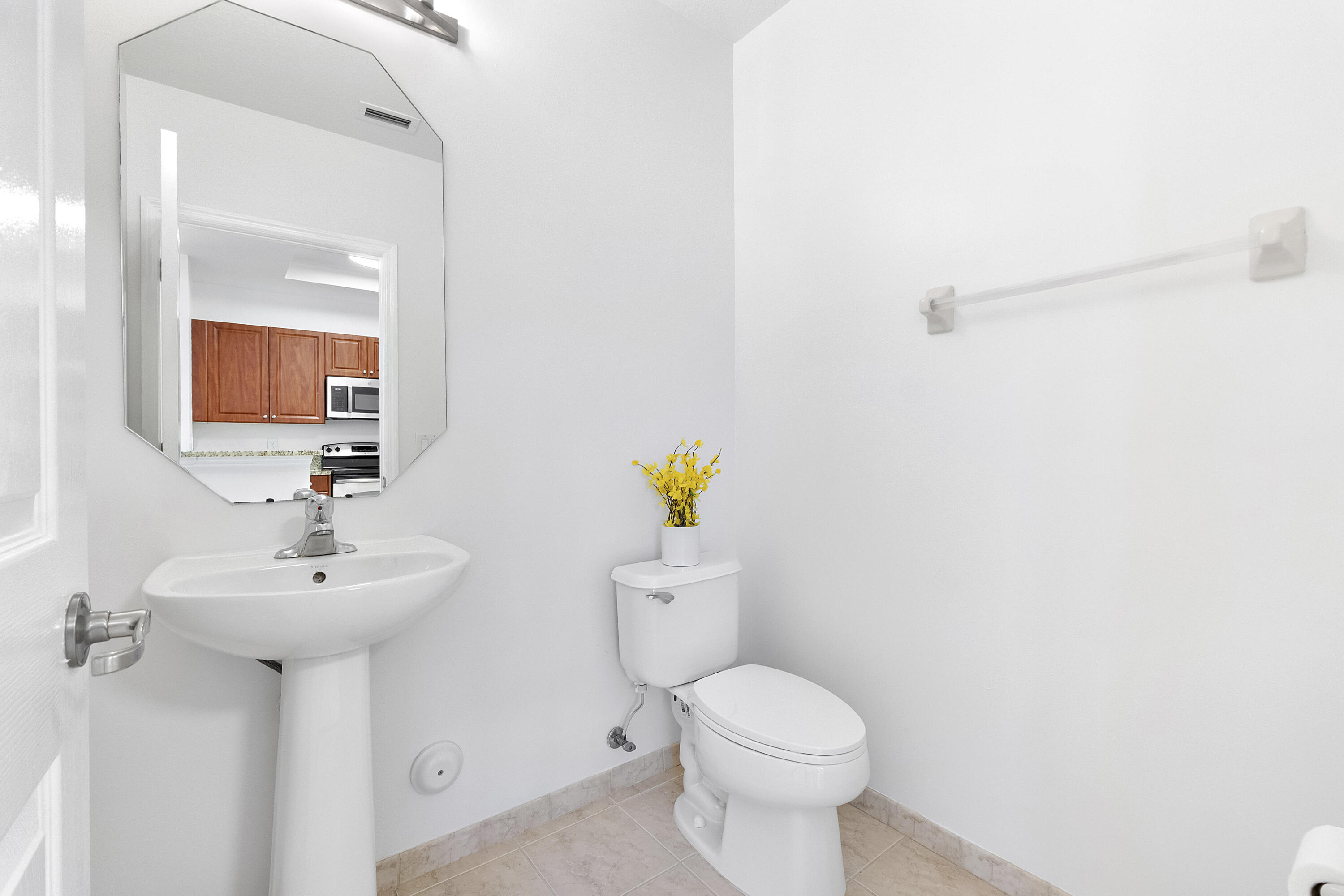 PALOMA LAKES CONDOMINIUM NO 1 - Residential