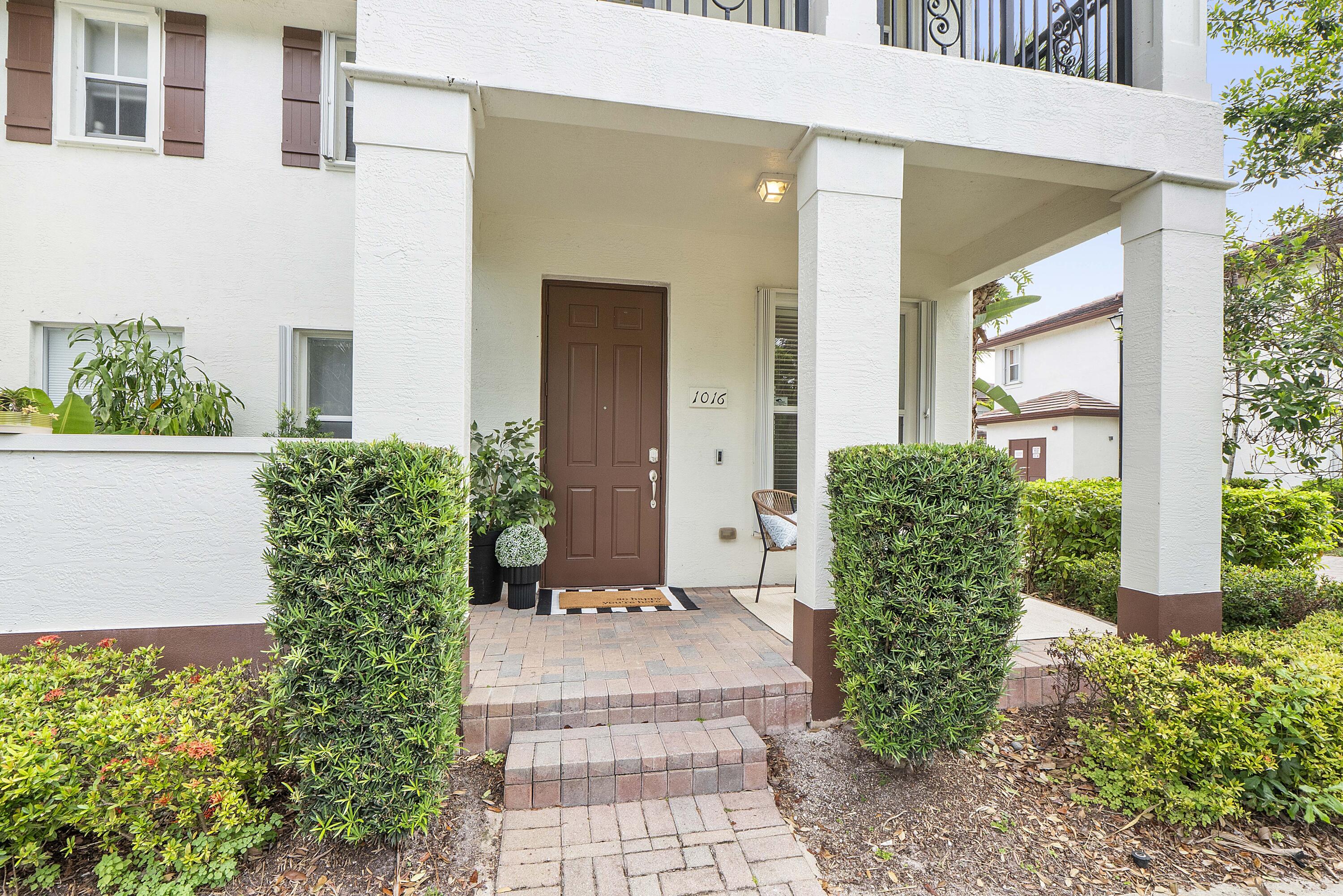 4760 Mimosa Place 1016