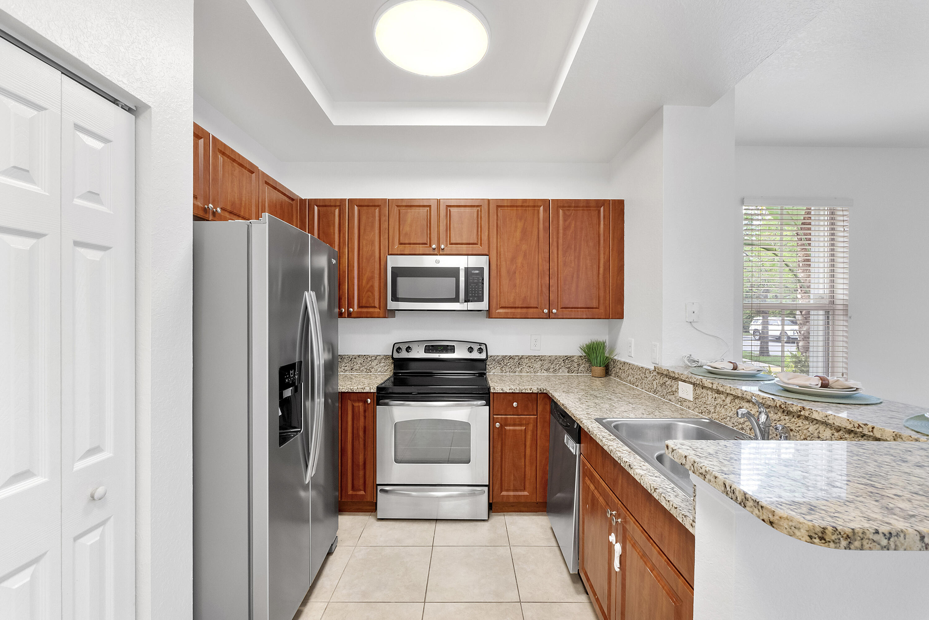 PALOMA LAKES CONDOMINIUM NO 1 - Residential