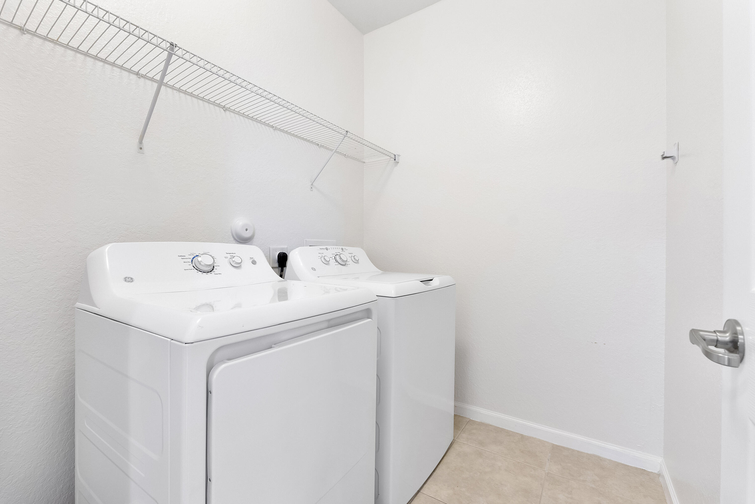 PALOMA LAKES CONDOMINIUM NO 1 - Residential