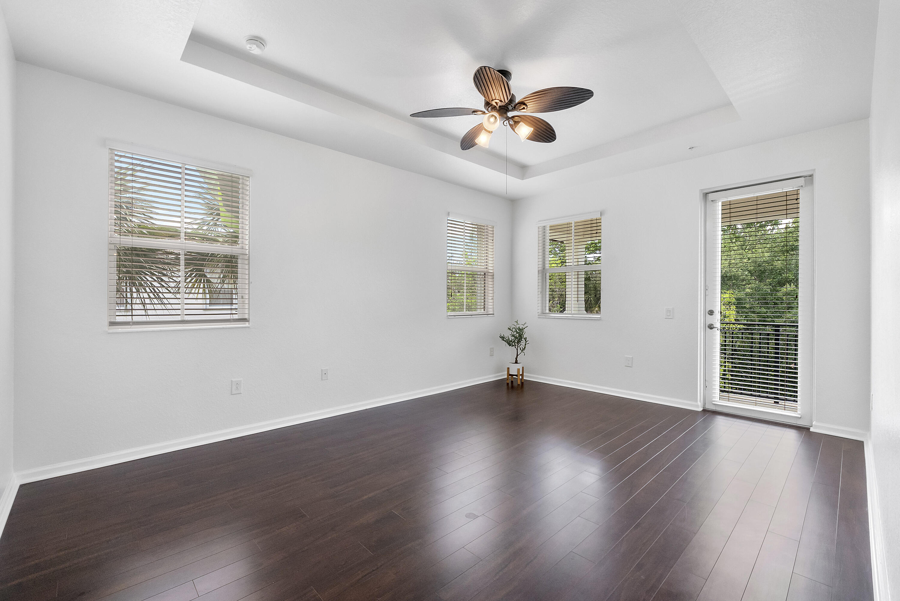 PALOMA LAKES CONDOMINIUM NO 1 - Residential
