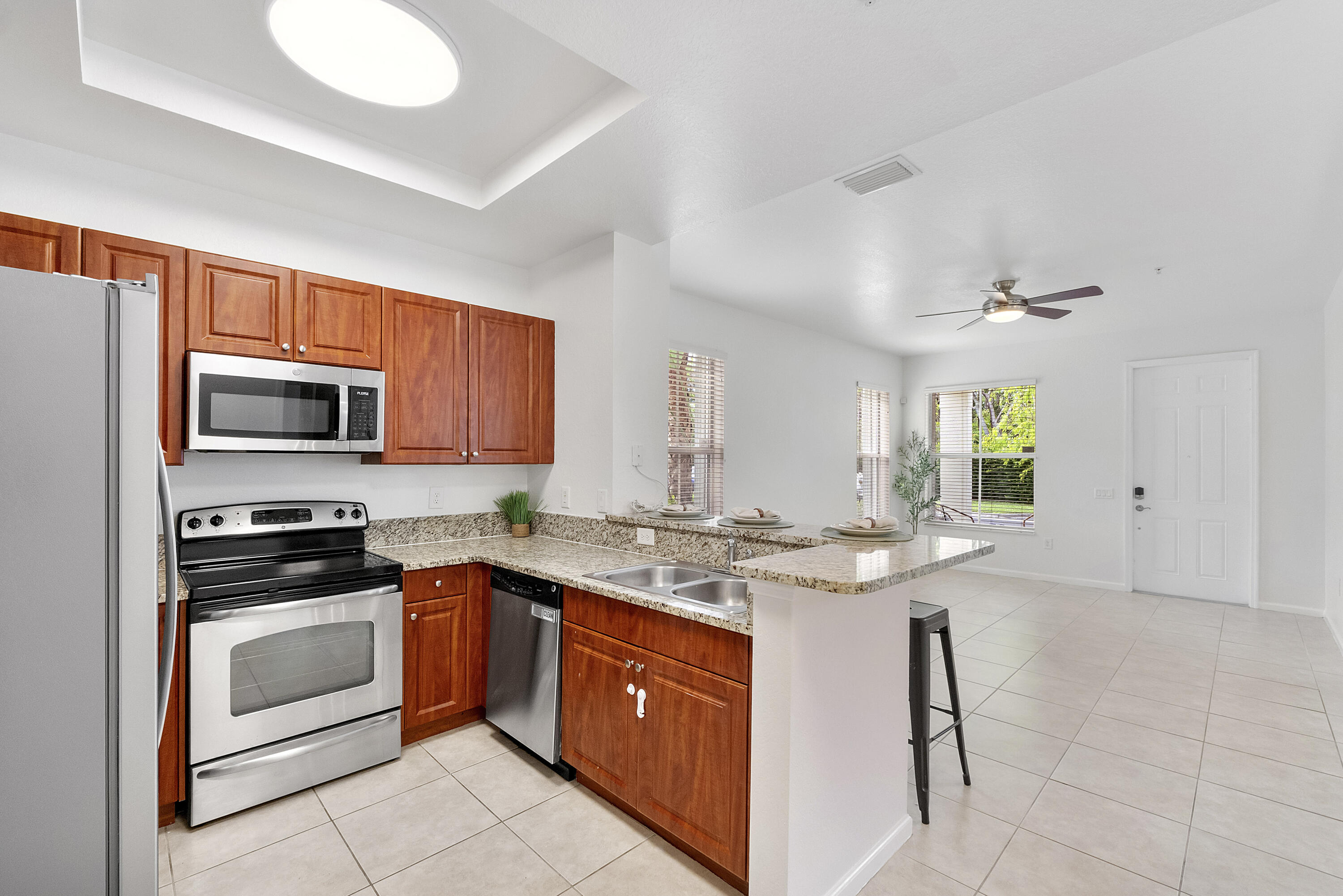 PALOMA LAKES CONDOMINIUM NO 1 - Residential