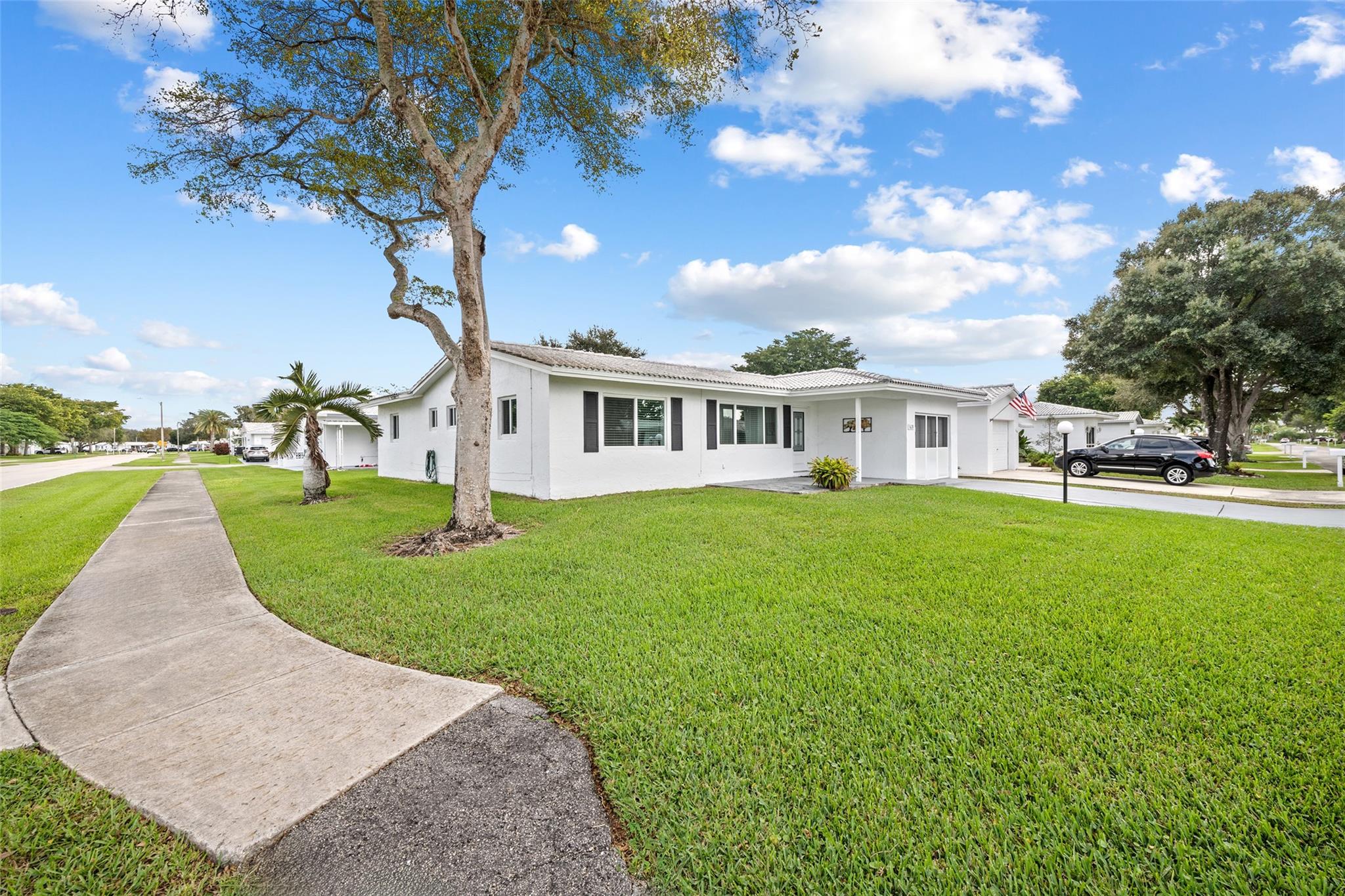 Lauderdale West - Residential