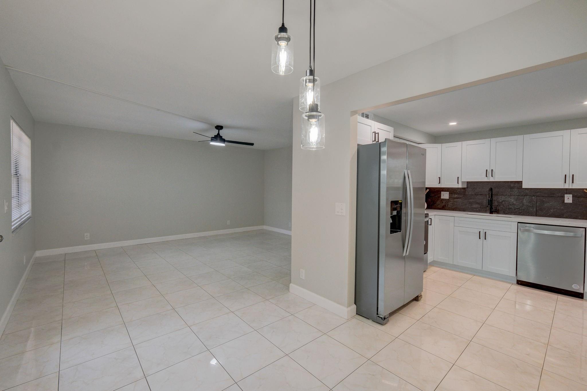 KINGS POINT CAPRI CONDOS - Residential