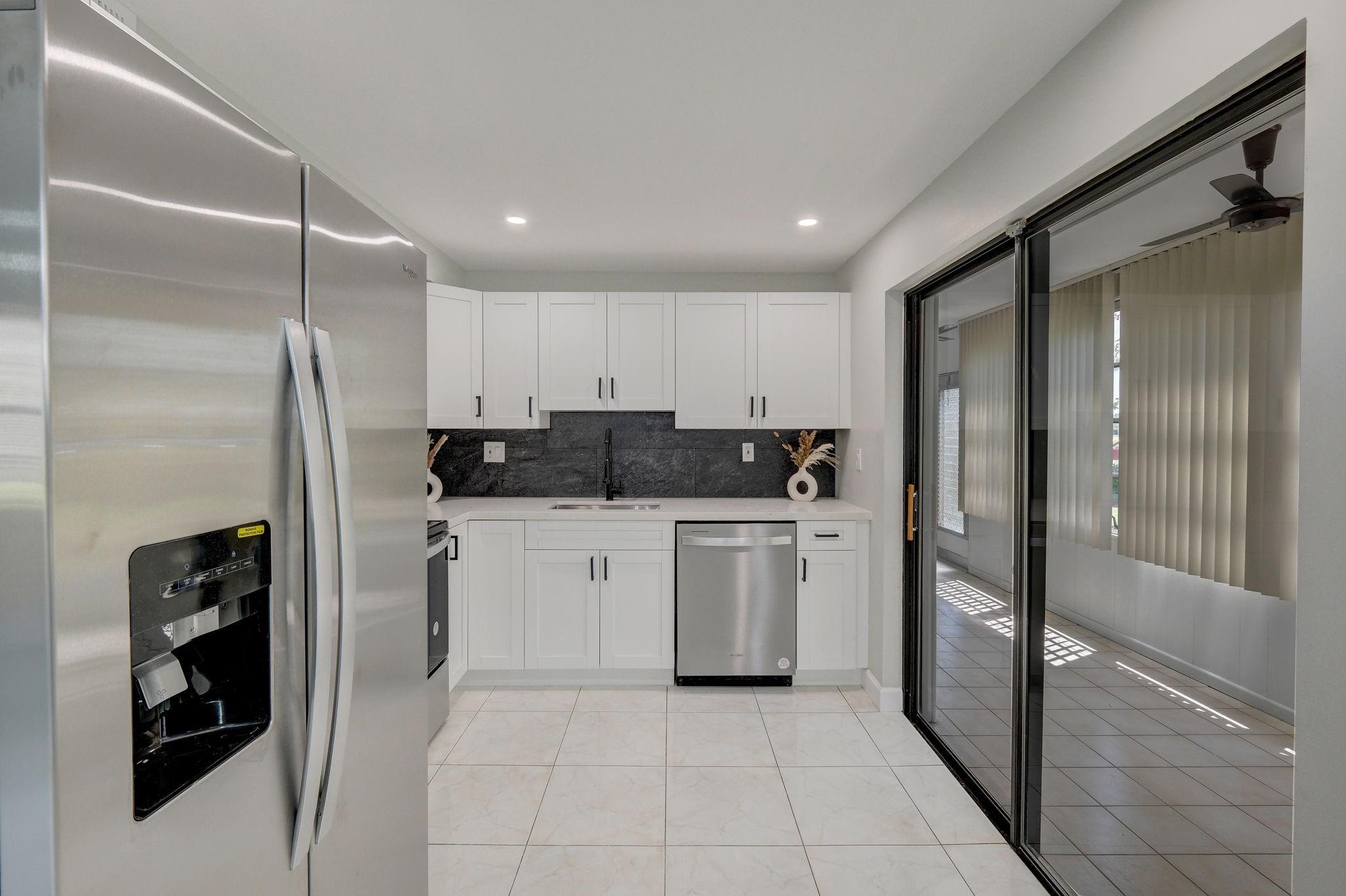 KINGS POINT CAPRI CONDOS - Residential