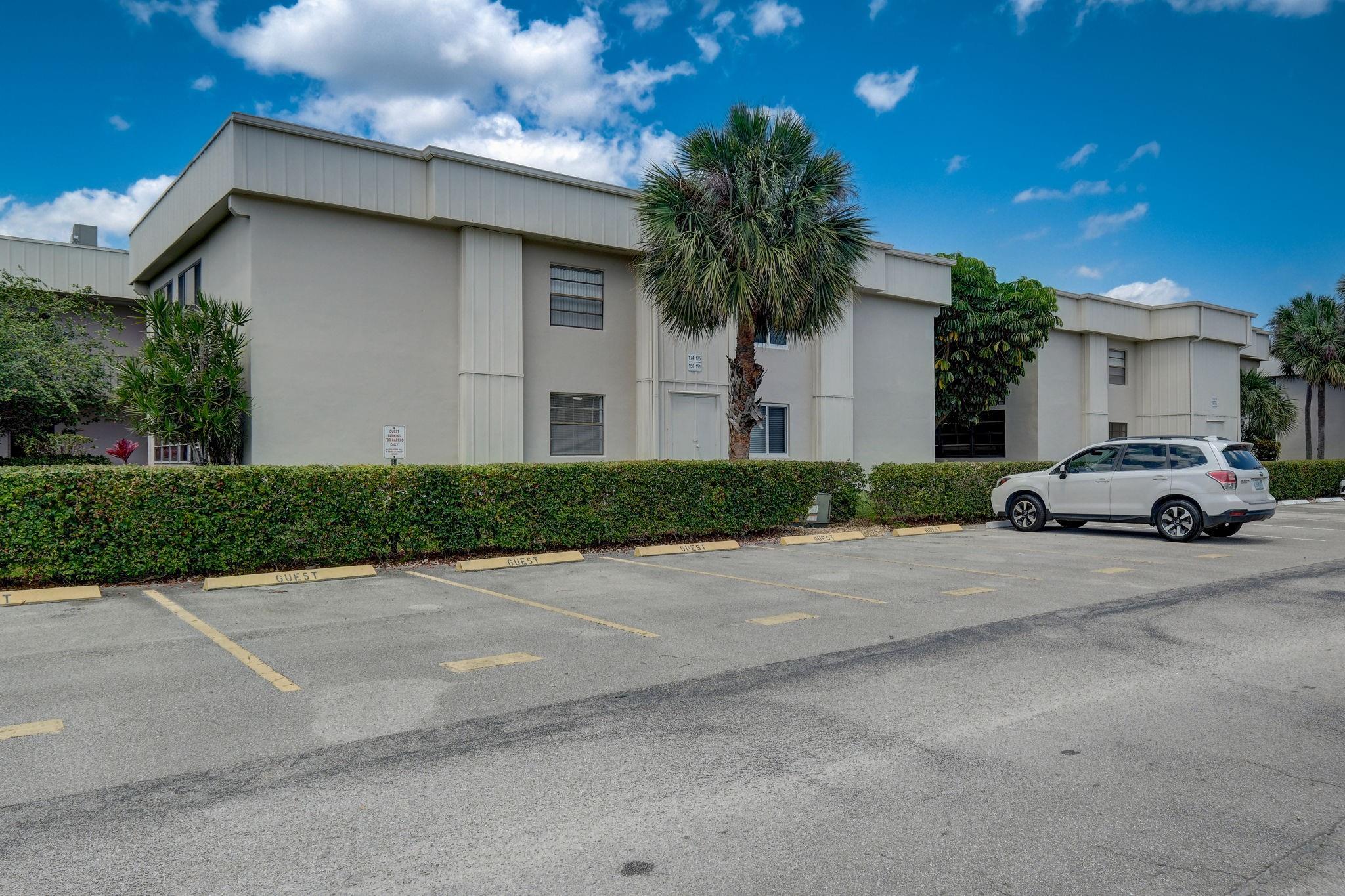 KINGS POINT CAPRI CONDOS - Residential