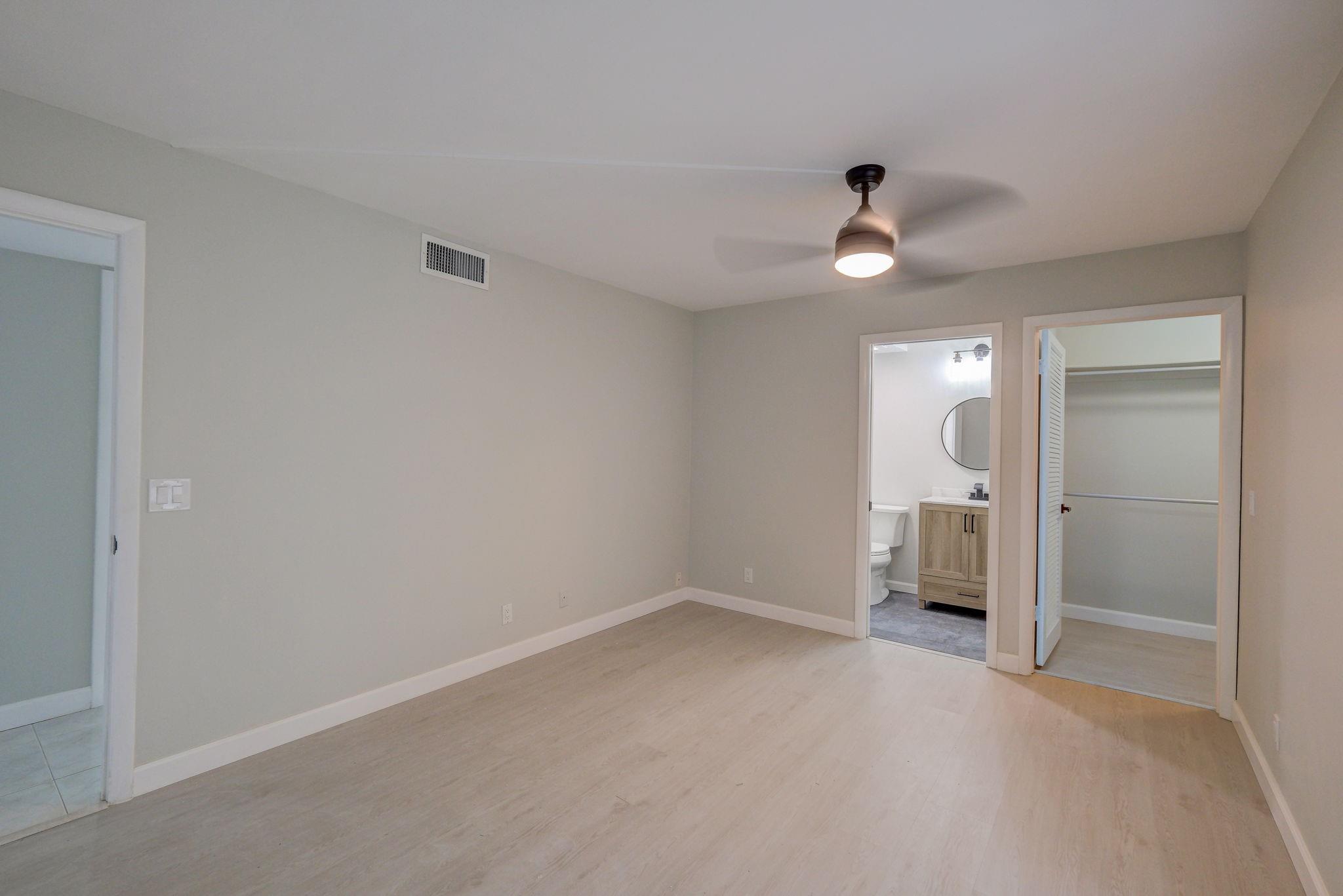 KINGS POINT CAPRI CONDOS - Residential