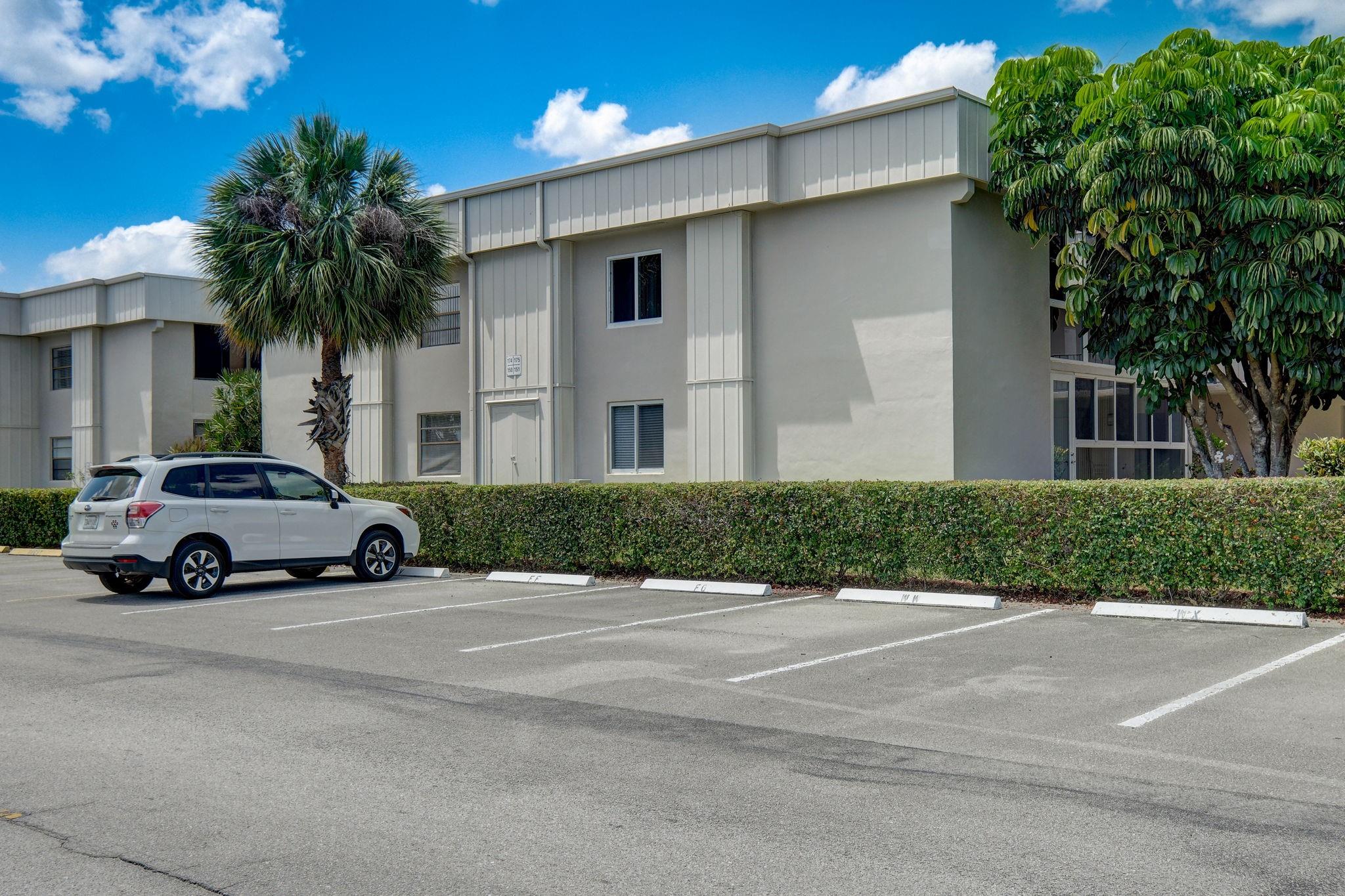 KINGS POINT CAPRI CONDOS - Residential