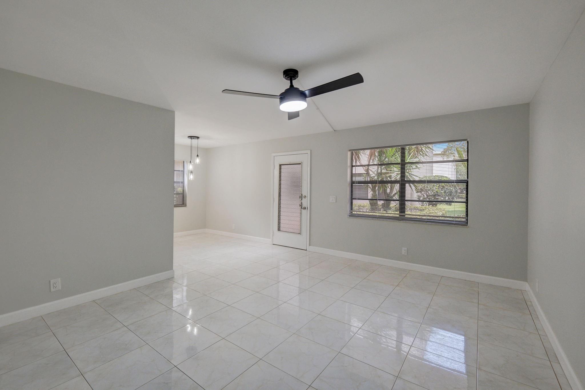 KINGS POINT CAPRI CONDOS - Residential