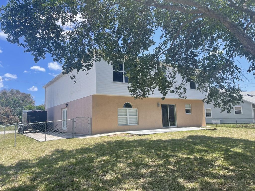 Photo of 1994 SE Floresta Drive, Port Saint Lucie, FL 34983 (MLS # B26022903)