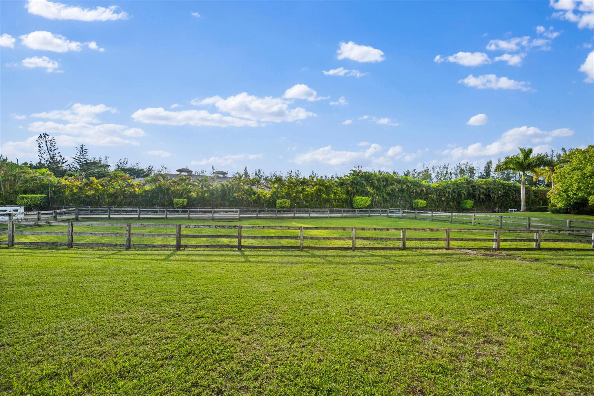 HOMELAND - Residential Lease