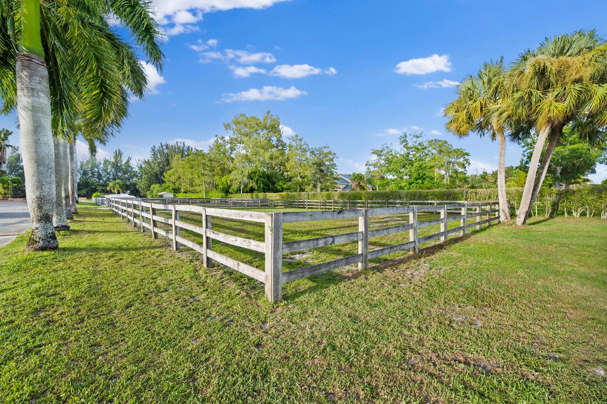 HOMELAND - Residential Lease