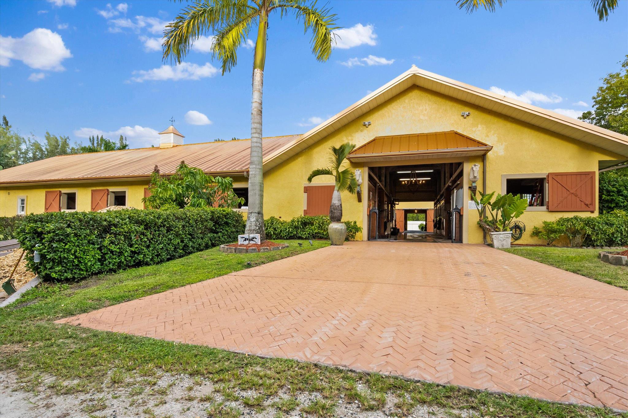 HOMELAND - Residential Lease