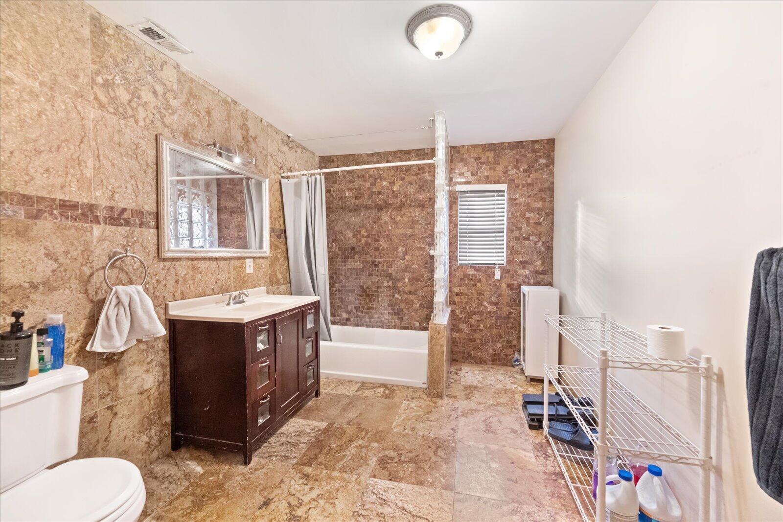 HOMELAND - Residential Lease