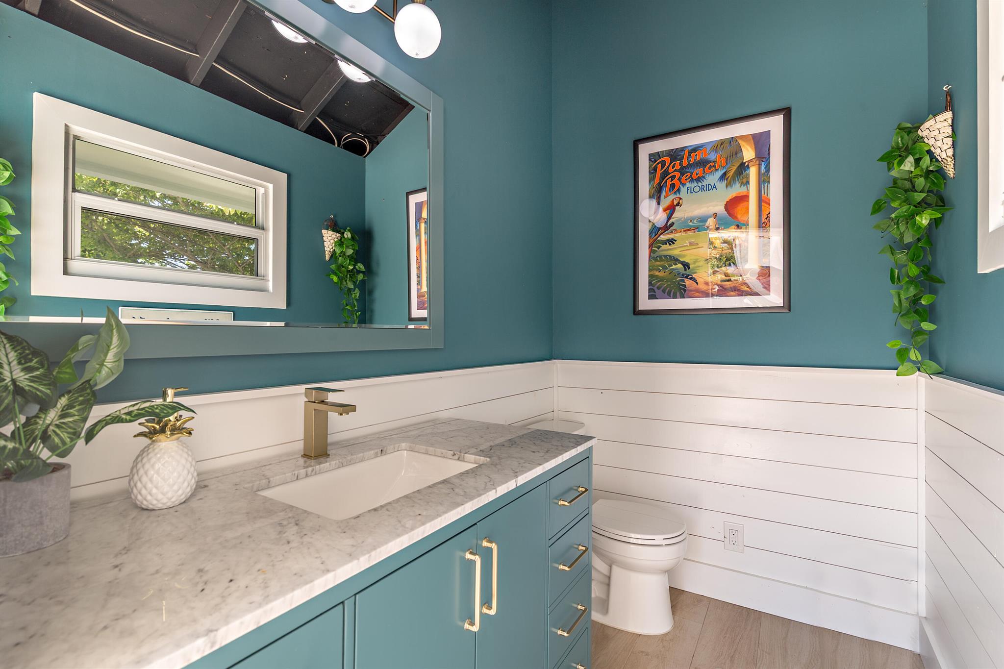 PIRATES COVE - Residential