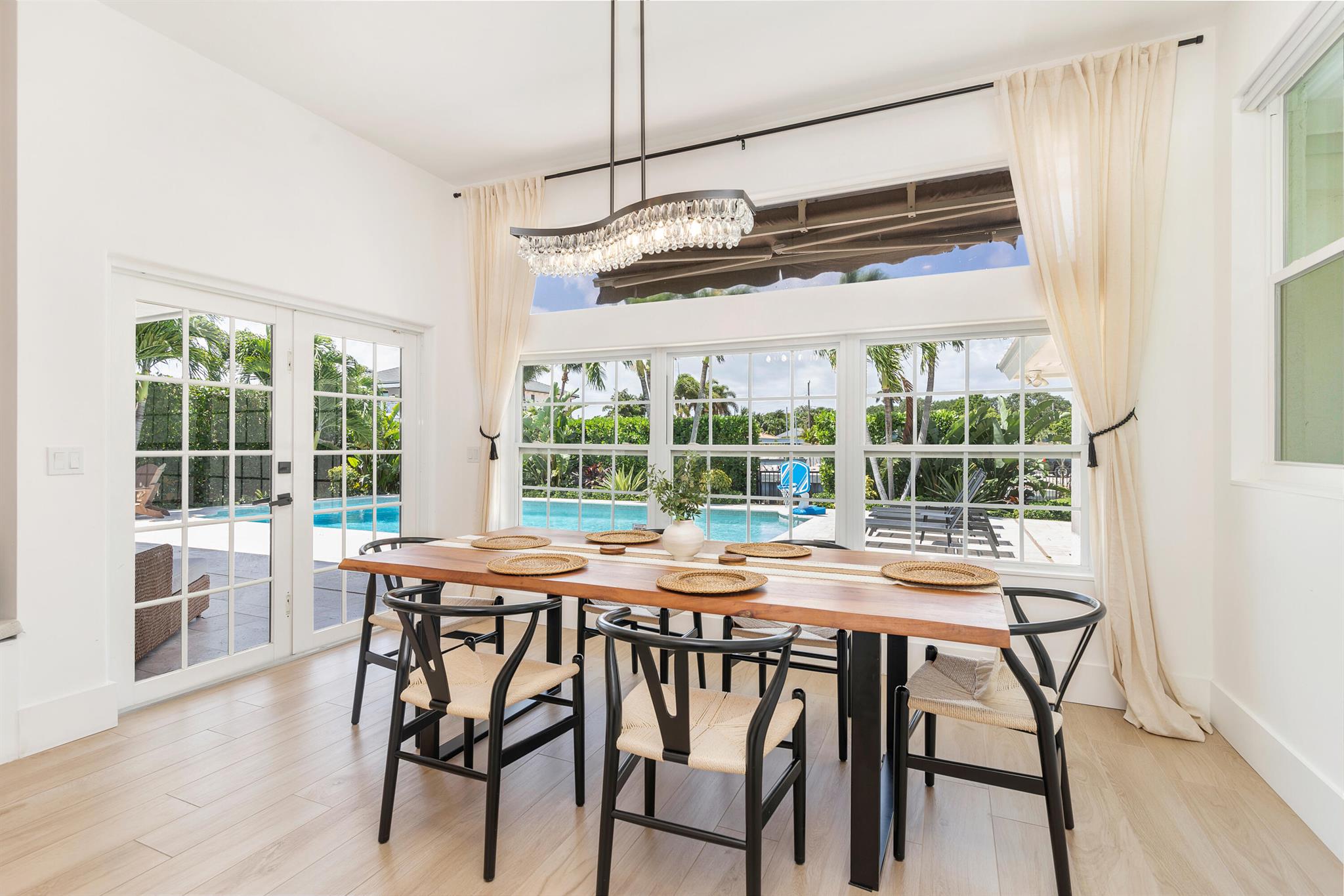 PIRATES COVE - Residential