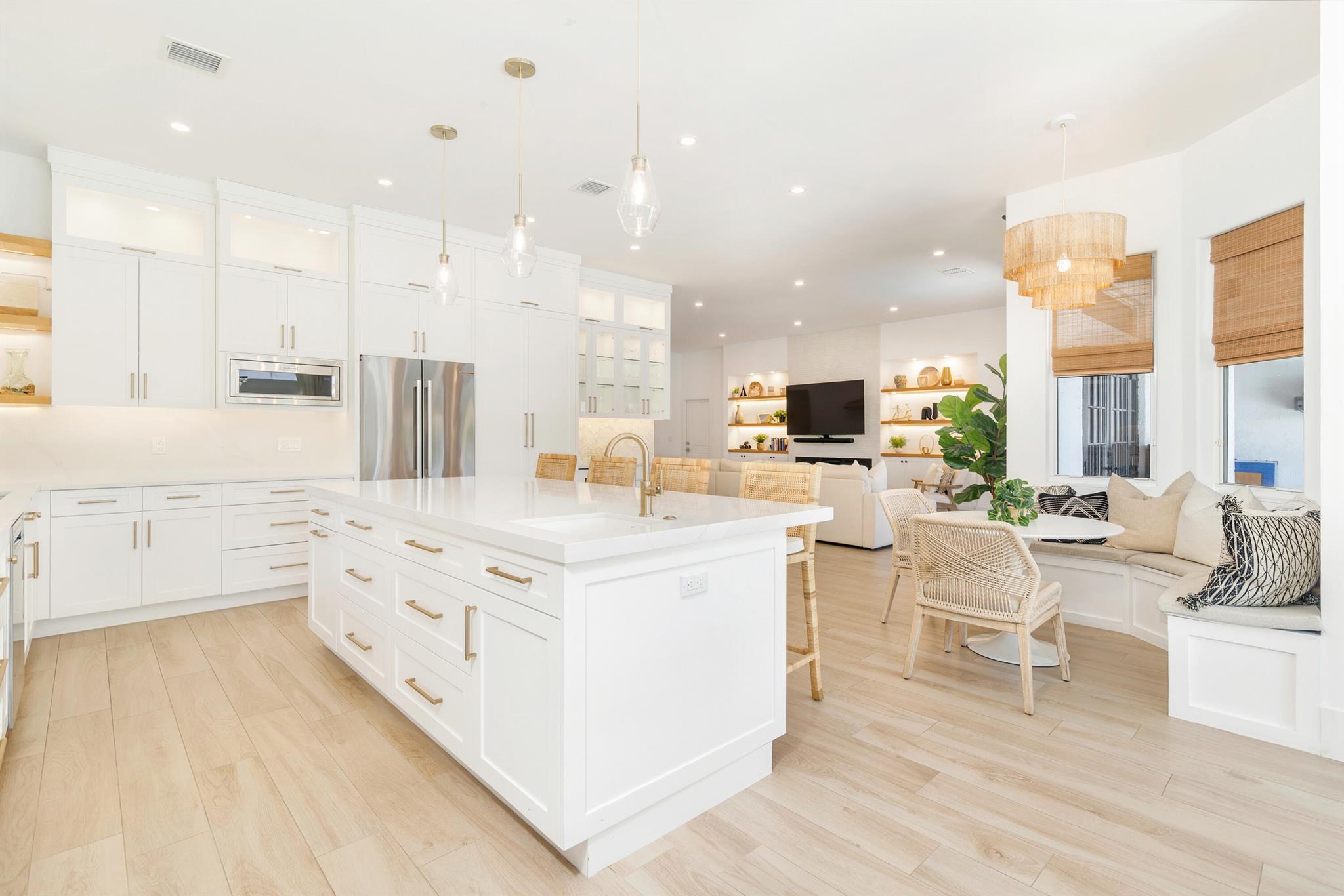 PIRATES COVE - Residential