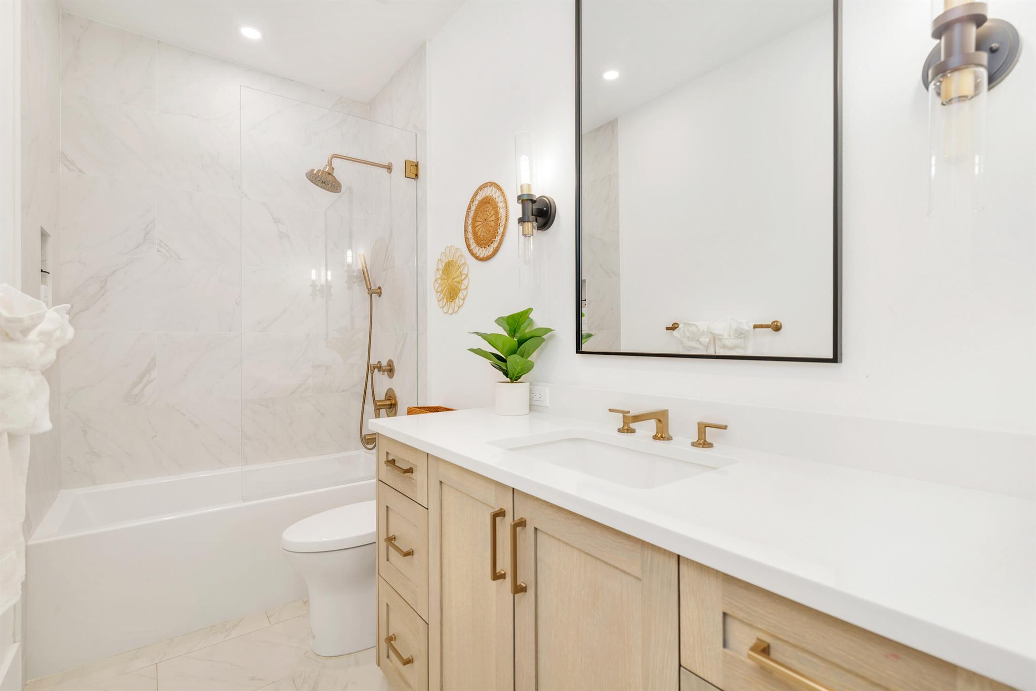 PIRATES COVE - Residential