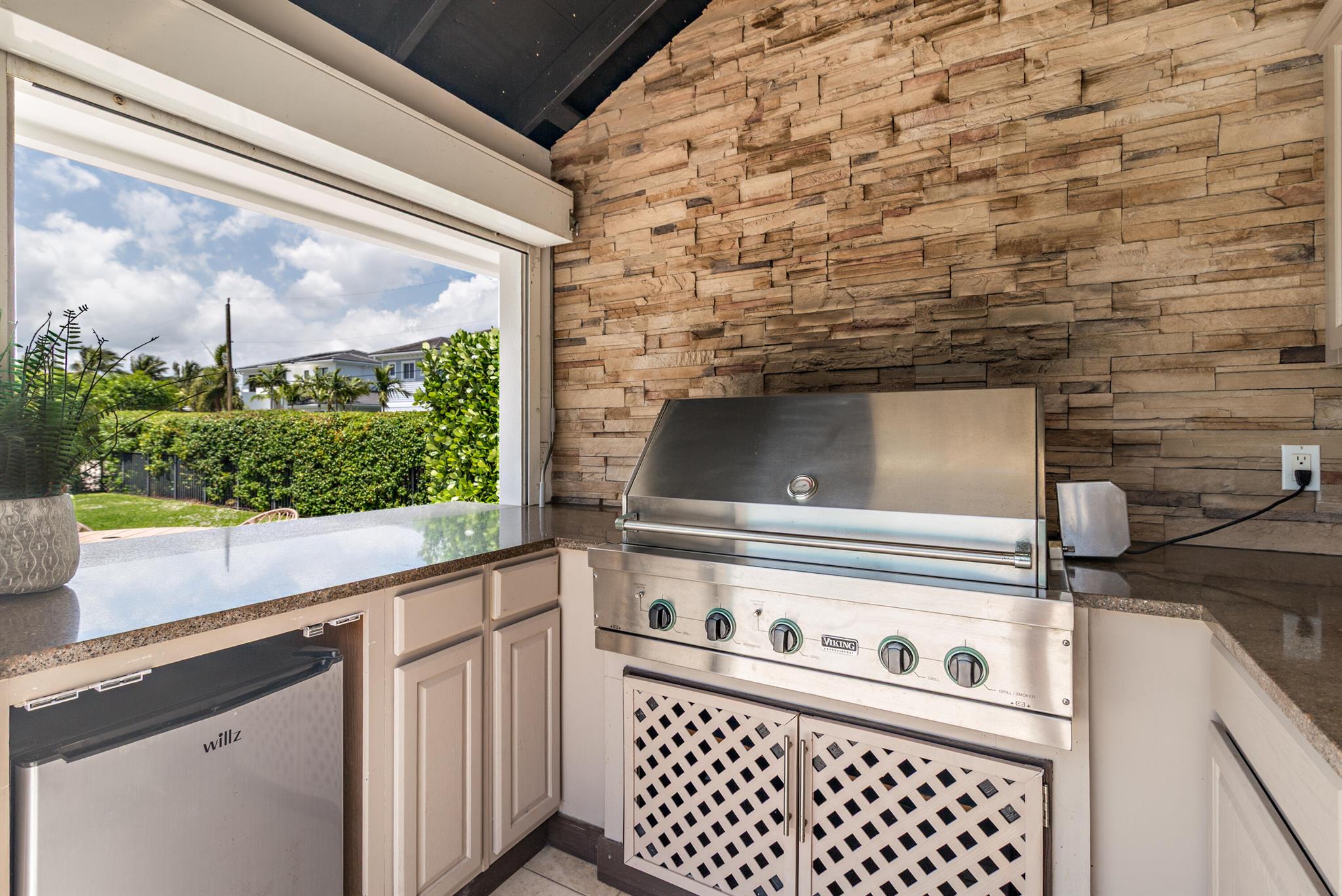 PIRATES COVE - Residential