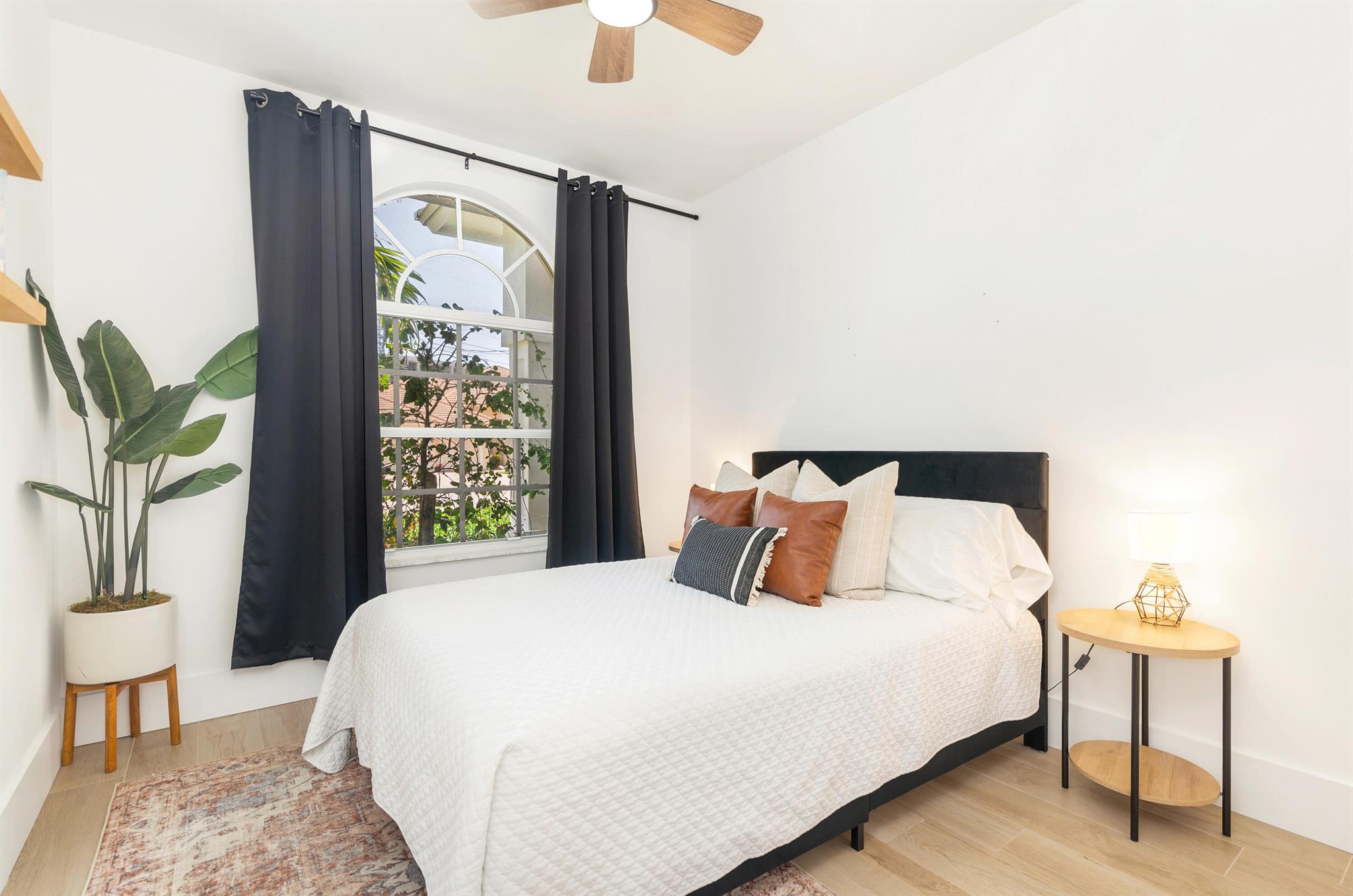 PIRATES COVE - Residential