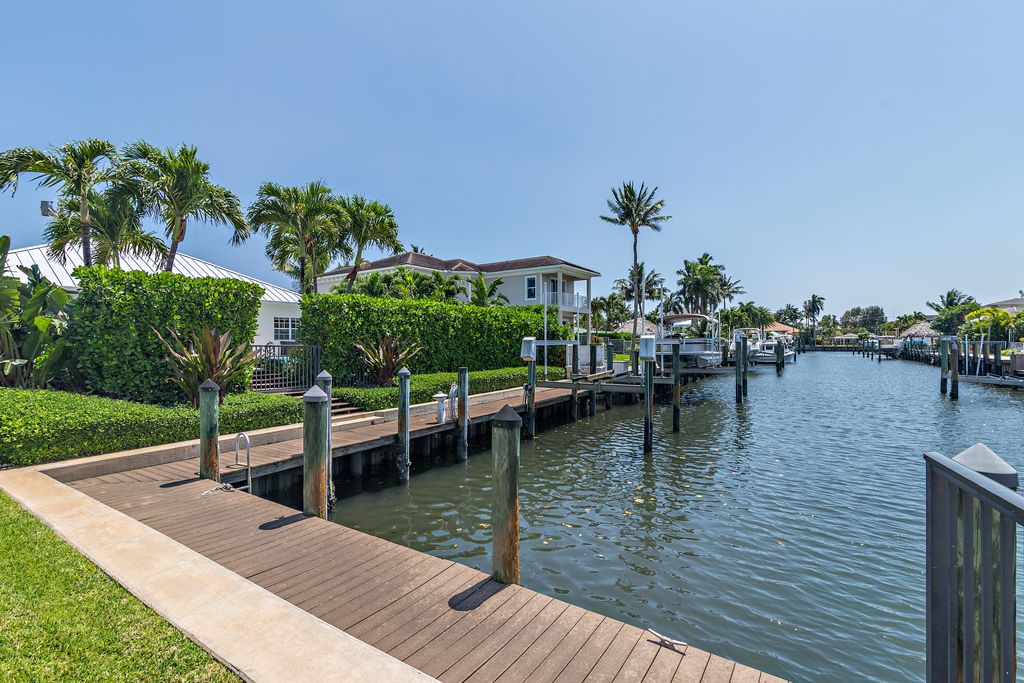 Photo of 11387 E Teach Road, Palm Beach Gardens, FL 33410 (MLS # R11083251)