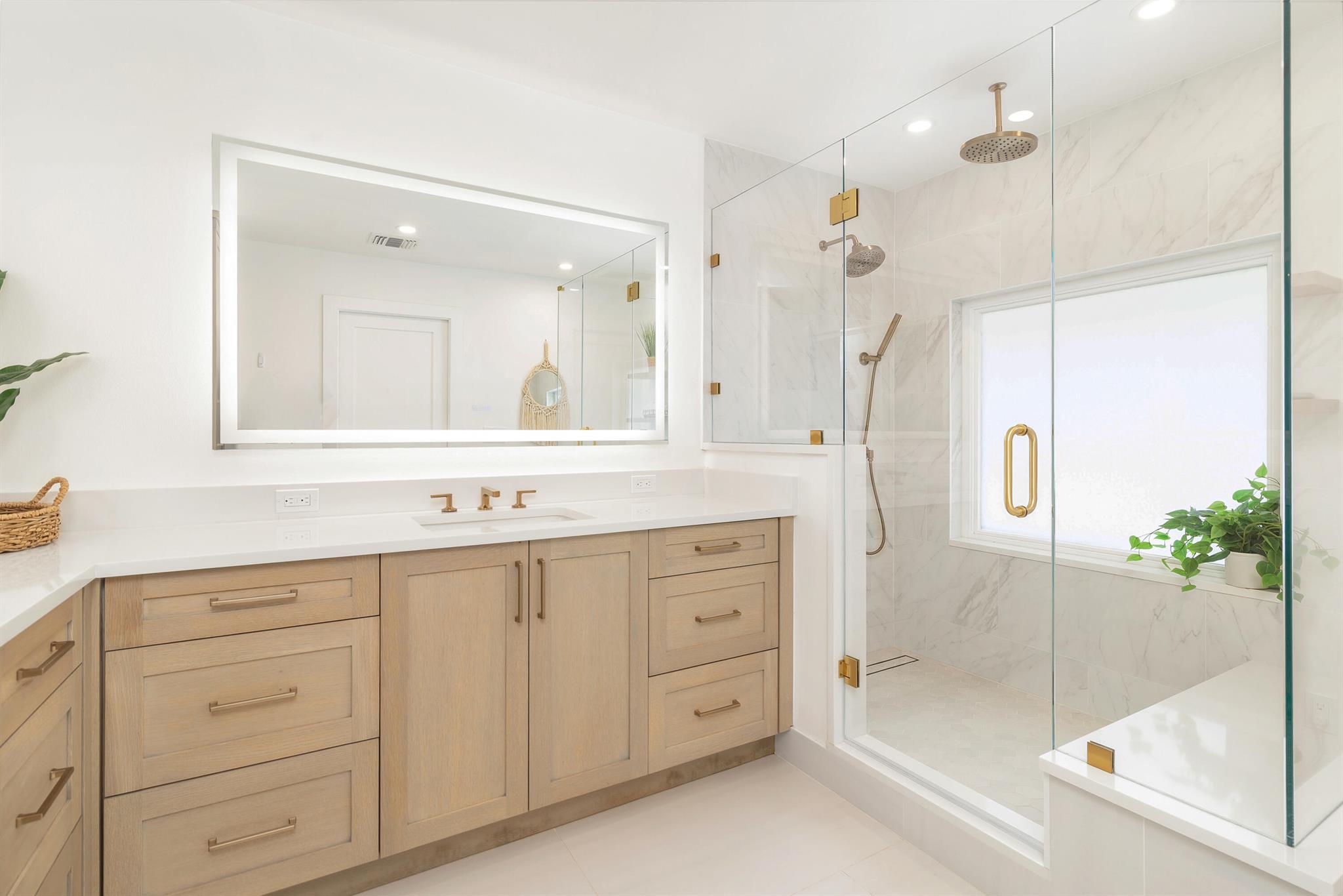 PIRATES COVE - Residential