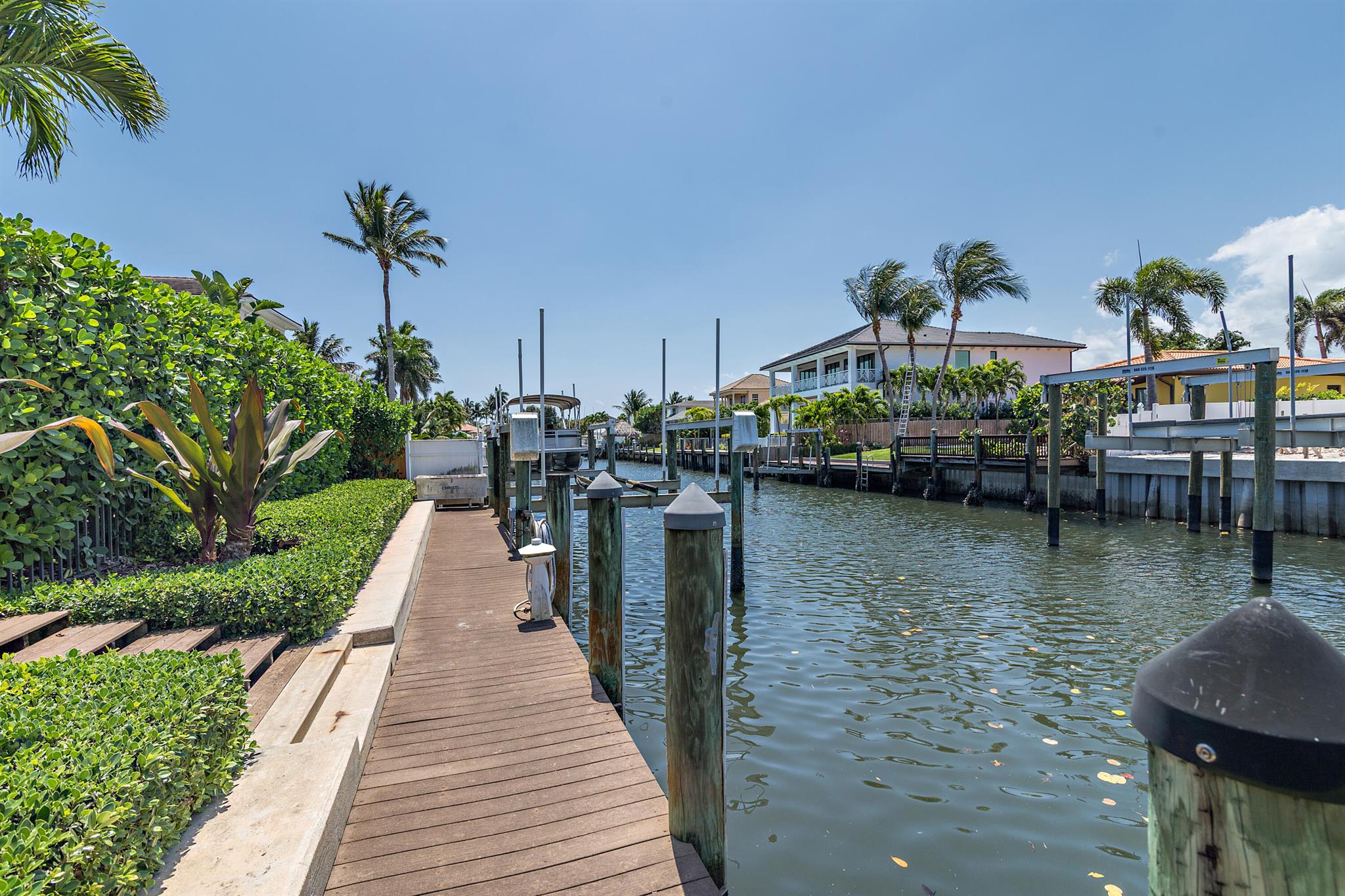 PIRATES COVE - Residential