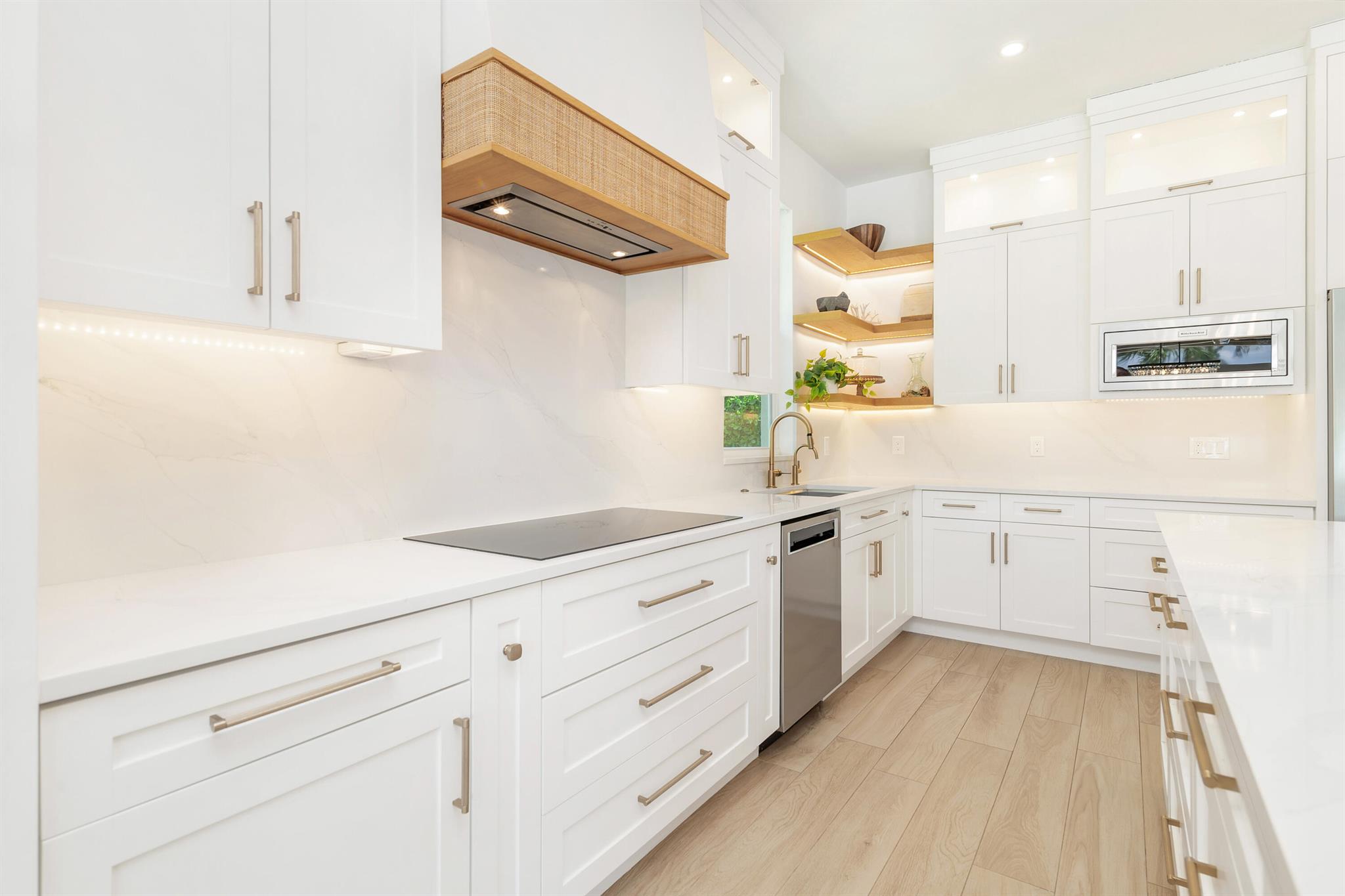 PIRATES COVE - Residential