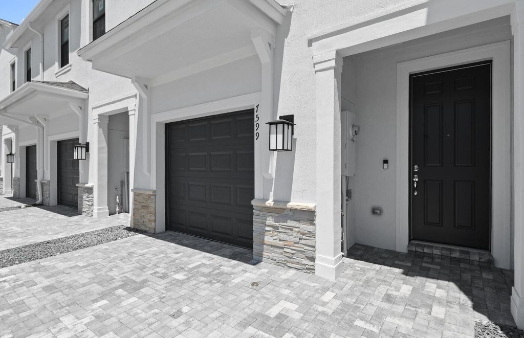 Photo of 7599 SW Linus Lane #17-03, Stuart, FL 34997 (MLS # R11087243)