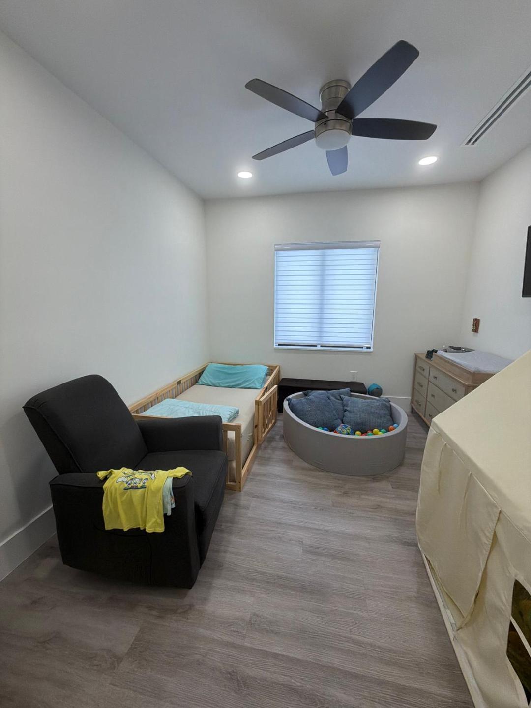 LE CHELLE ESTATES - Residential