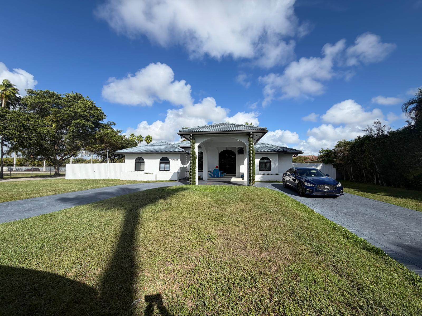 LE CHELLE ESTATES - Residential