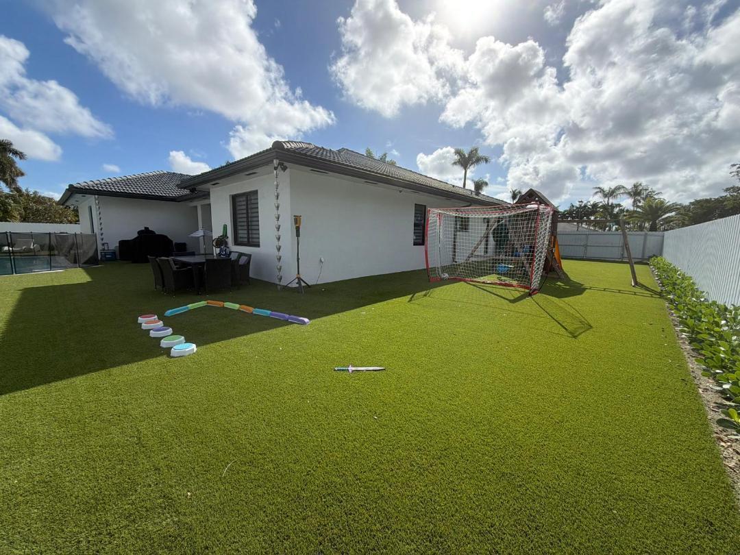 LE CHELLE ESTATES - Residential