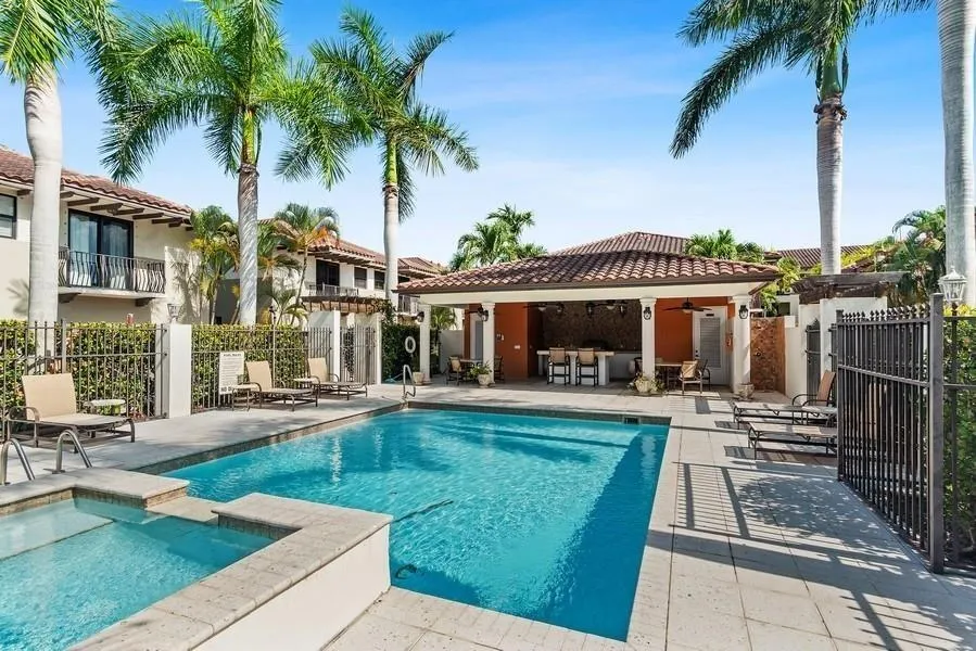 3036 McDonald St Unit 4  