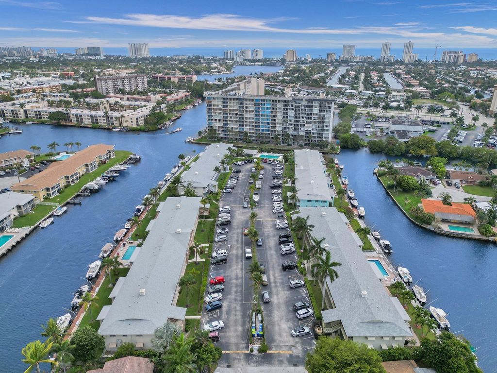 Photo of 931 SE 9th Avenue #2, Pompano Beach, FL 33060 (MLS # F10520252)