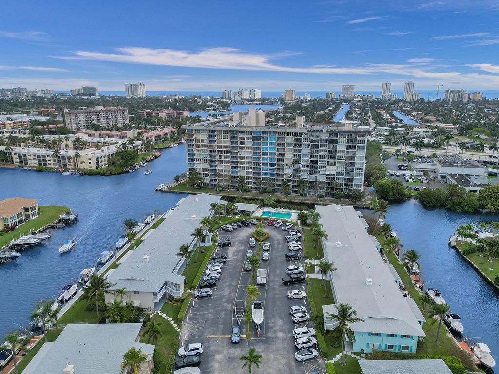 Photo of 931 SE 9th Avenue #2, Pompano Beach, FL 33060 (MLS # F10520252)