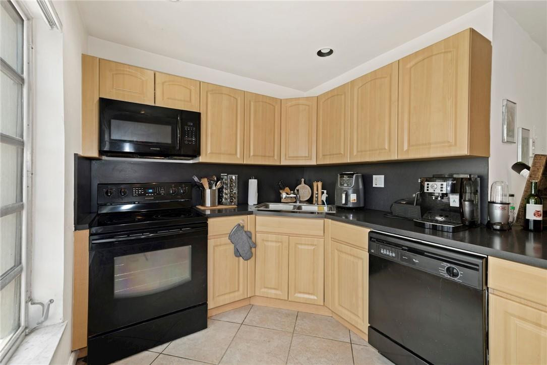 Royal Palm Villas - Residential