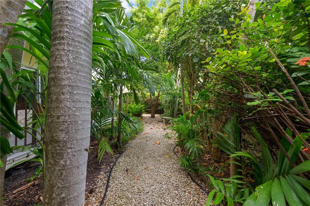 Royal Palm Villas - Residential