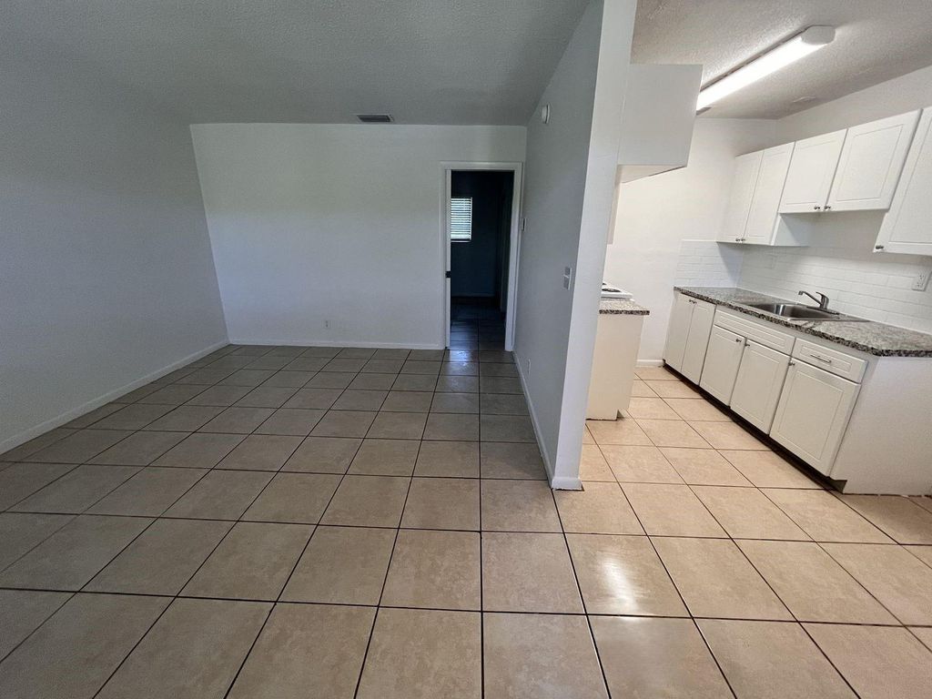 Photo of 477 Sunshine Drive #B5, Coconut Creek, FL 33066 (MLS # F10521565)